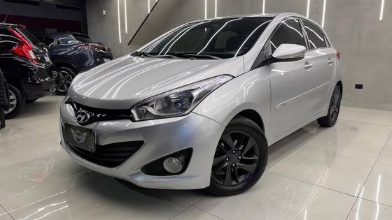 HYUNDAI HB20 1.6 PREMIUM 16V FLEX 4P AUTOMÁTICO HYUNDAI HB20 1.6 PREMIUM 16V FLEX 4P AUTOMÁTICO